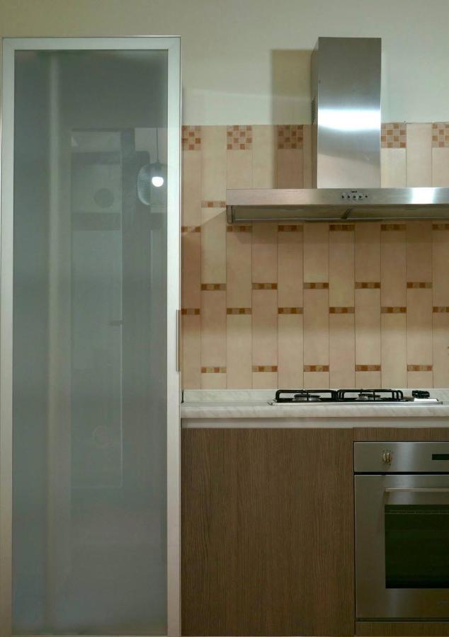 Blu Suites And Apartments Бари Экстерьер фото