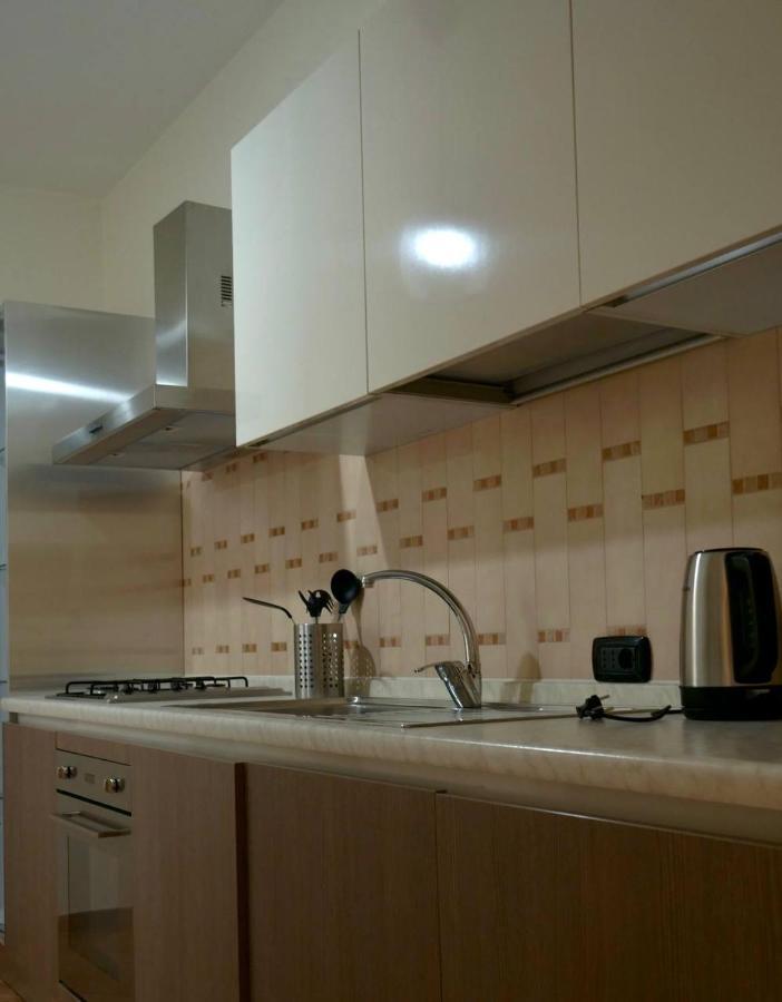 Blu Suites And Apartments Бари Экстерьер фото